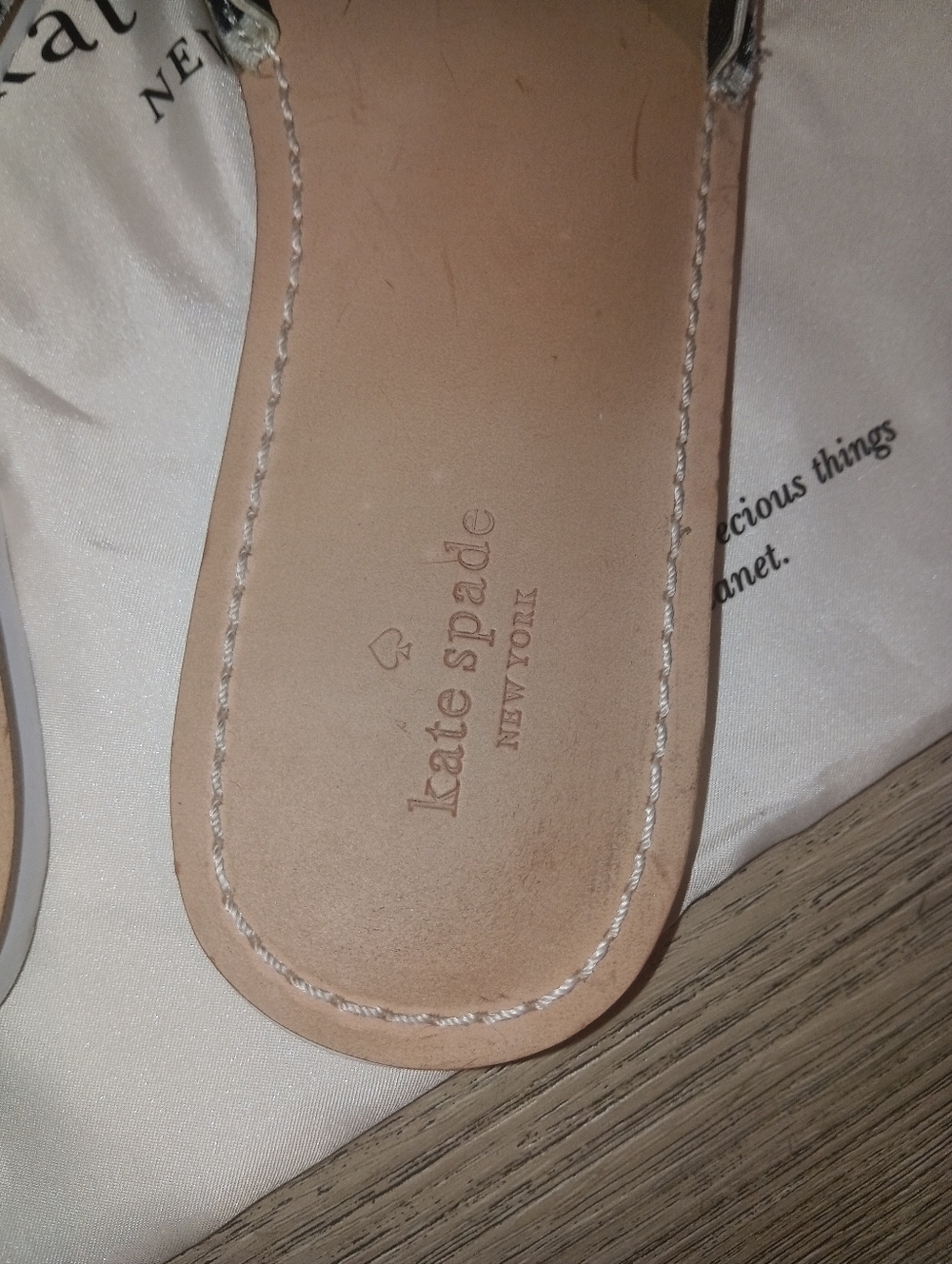 Kate Spade Nautical Stripe Bow Flat Sandals Black Ivory 7.5M - Picture 3 of 6